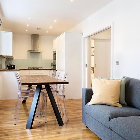 Spacious 4 bedrooms flat in New Oxford Street Londres Exterior foto