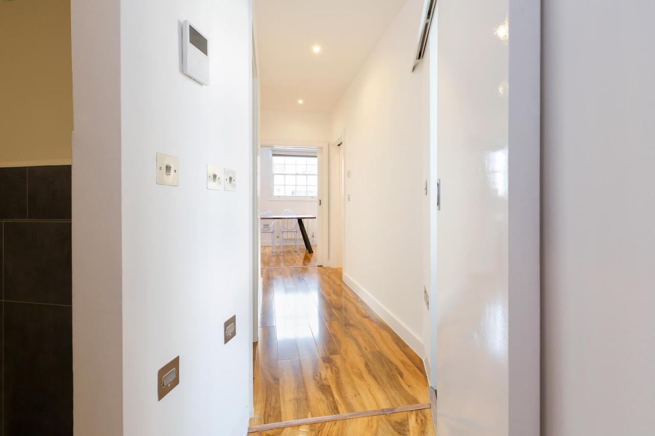 Spacious 4 bedrooms flat in New Oxford Street Londres Exterior foto