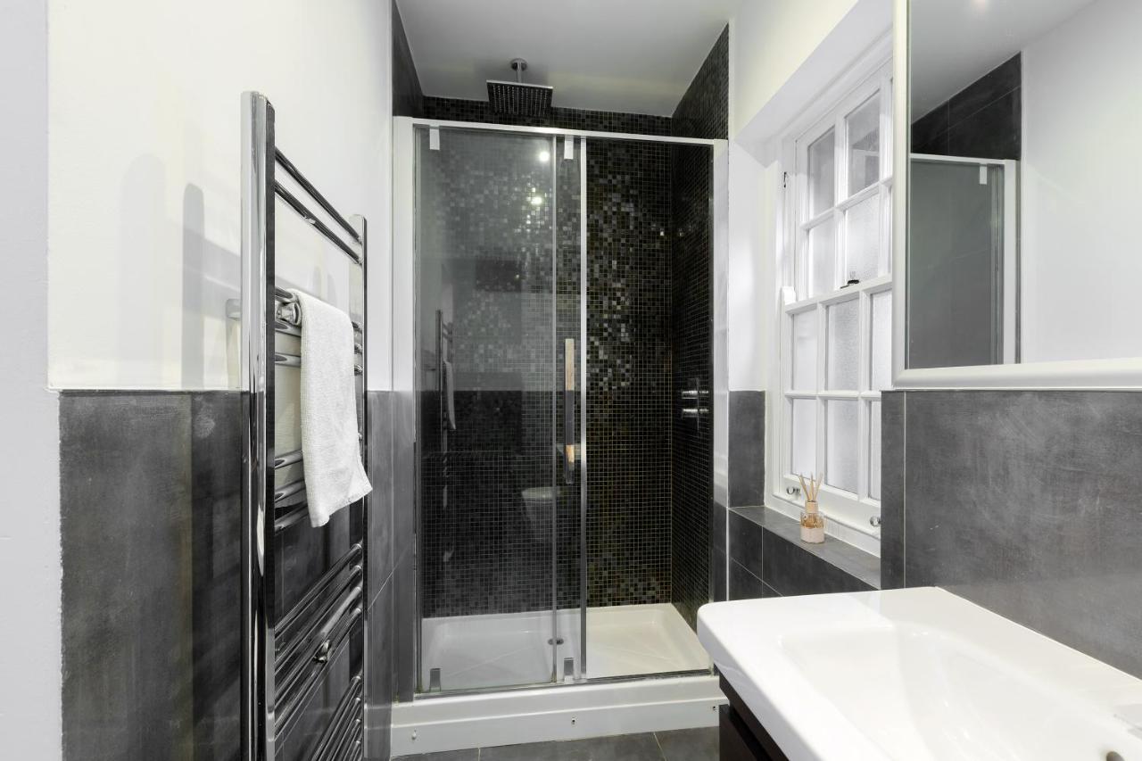 Spacious 4 bedrooms flat in New Oxford Street Londres Exterior foto